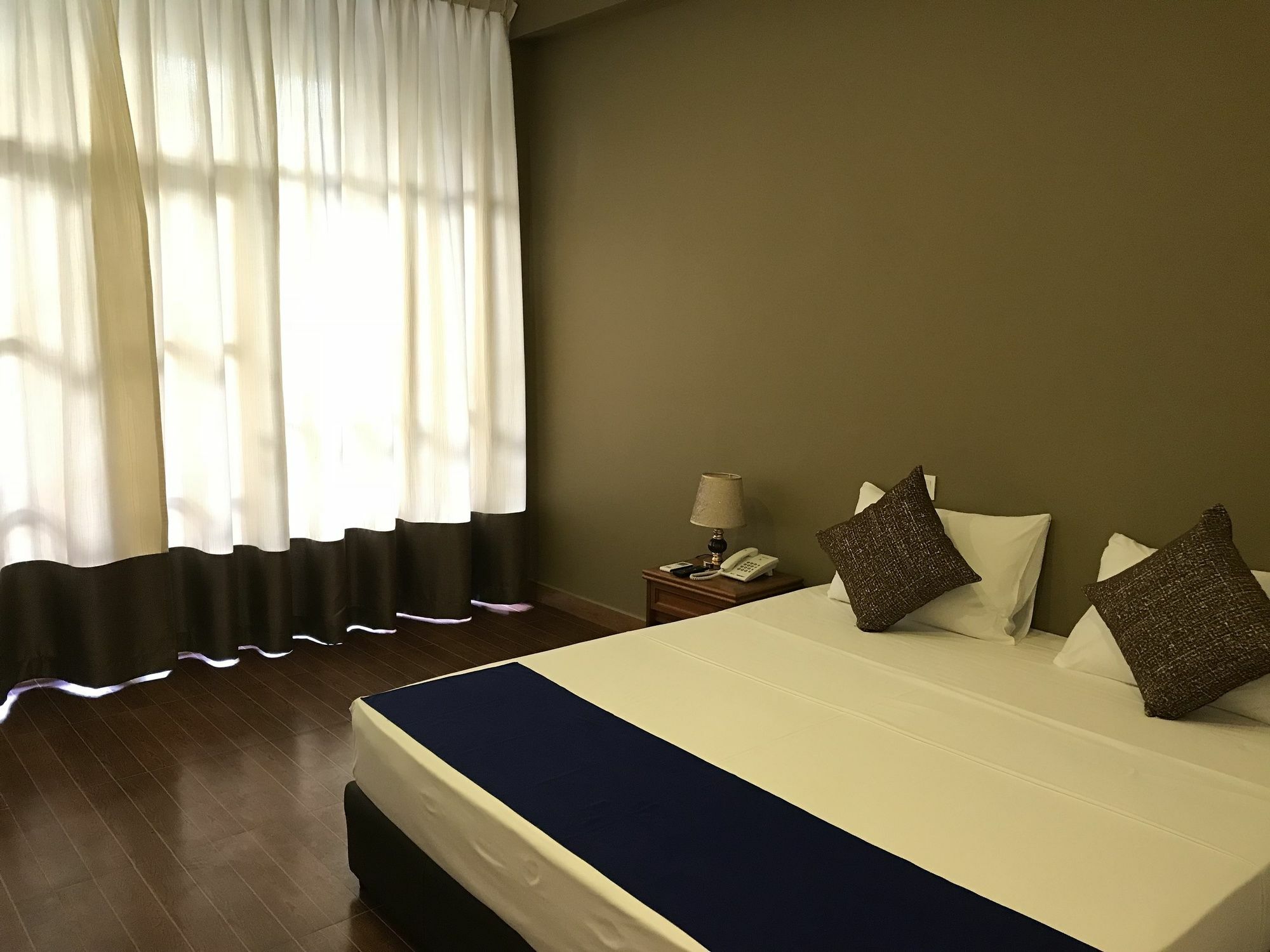 尼甘布 宁静波浪旅馆酒店 外观 照片