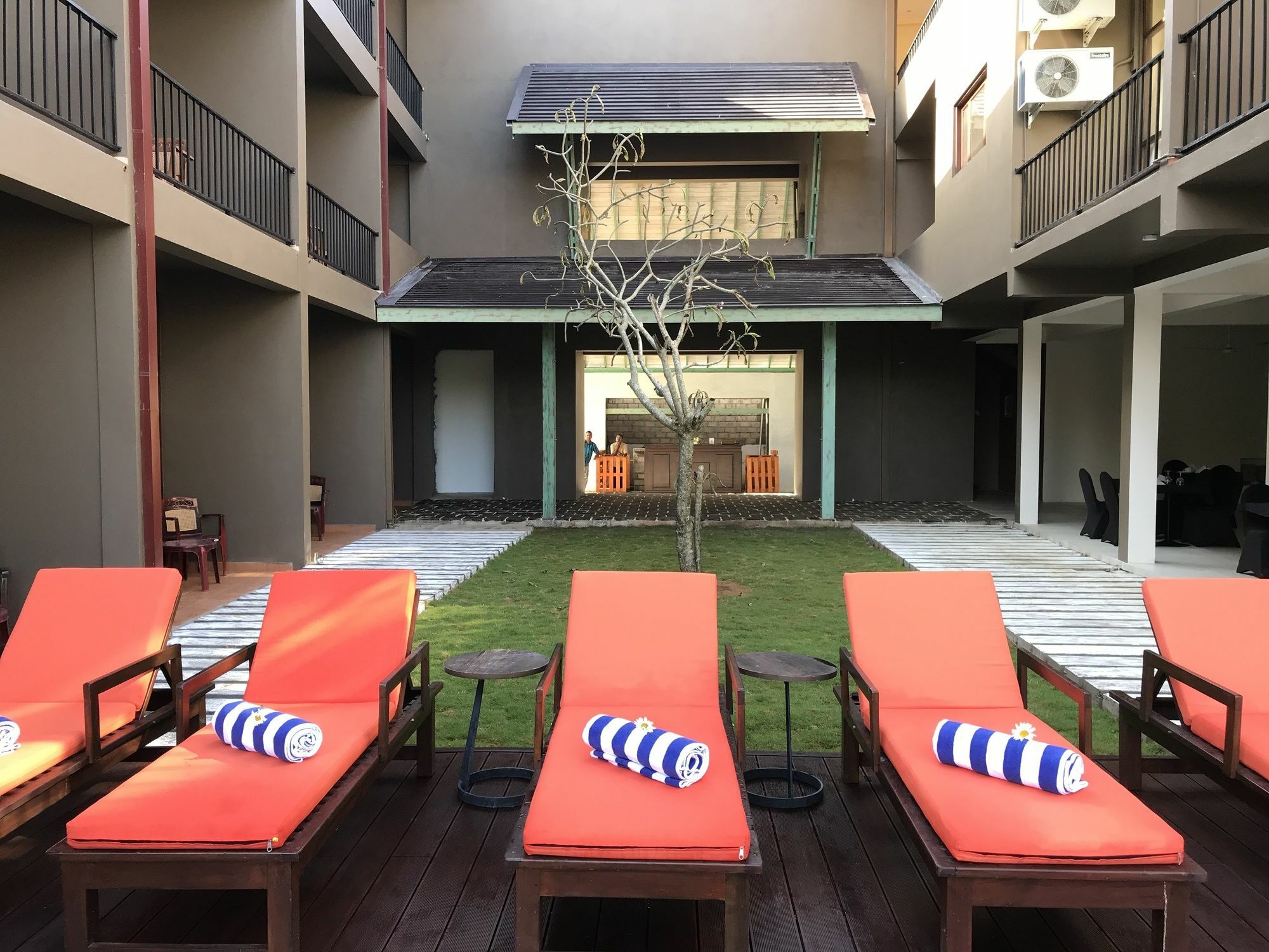 尼甘布 宁静波浪旅馆酒店 外观 照片