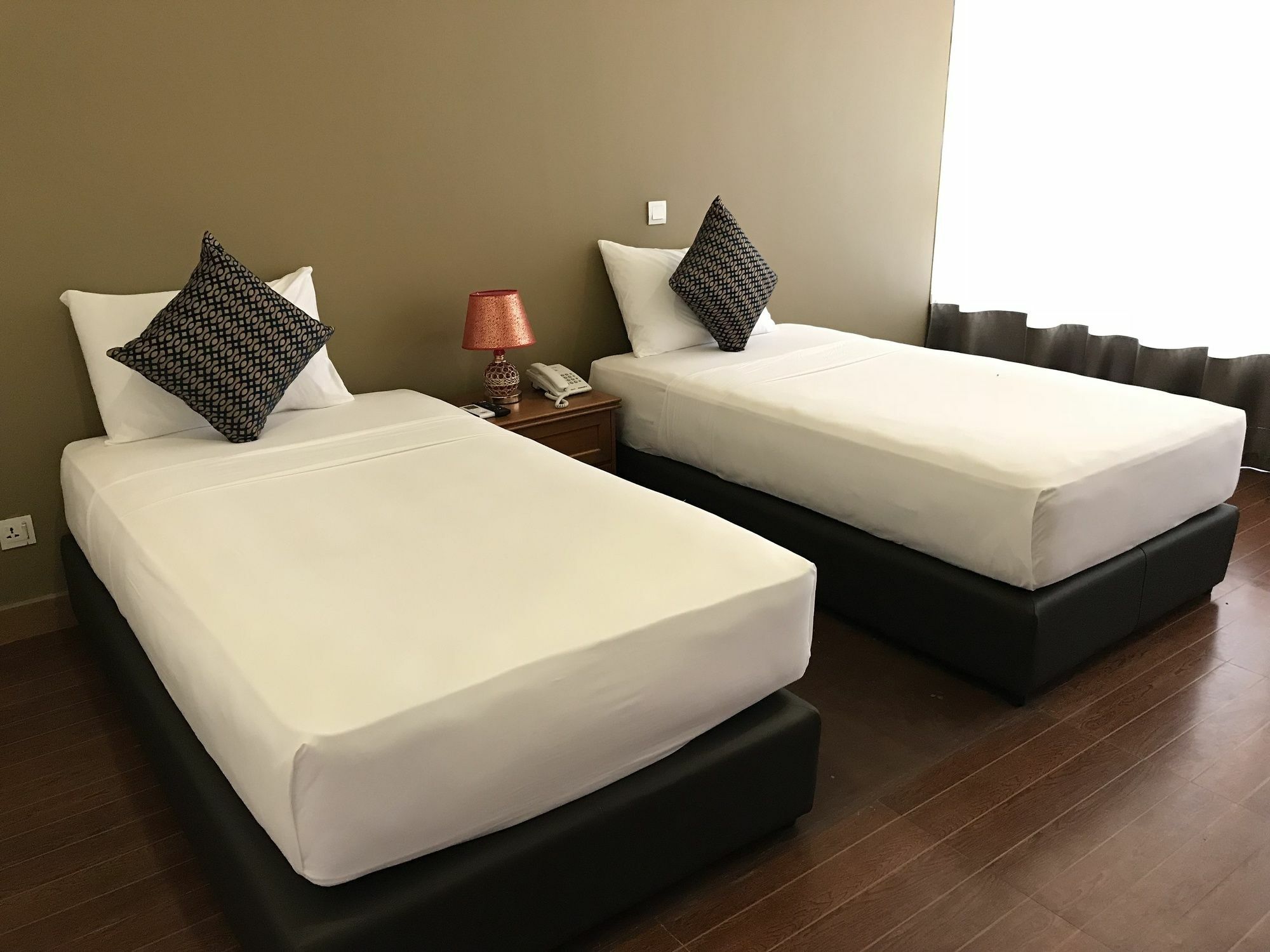 尼甘布 宁静波浪旅馆酒店 外观 照片